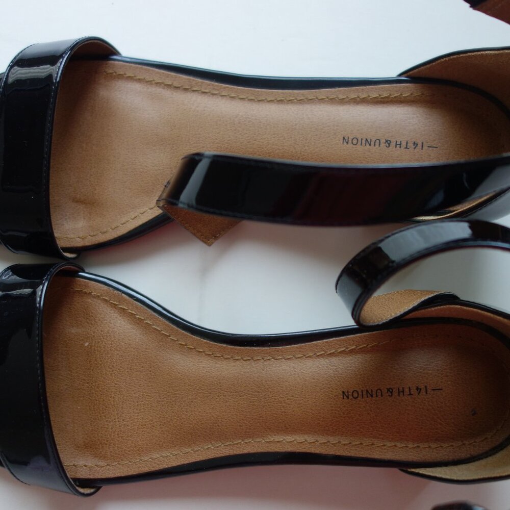 14th & UNION 8.5 BLACK Strap Women's Sandal